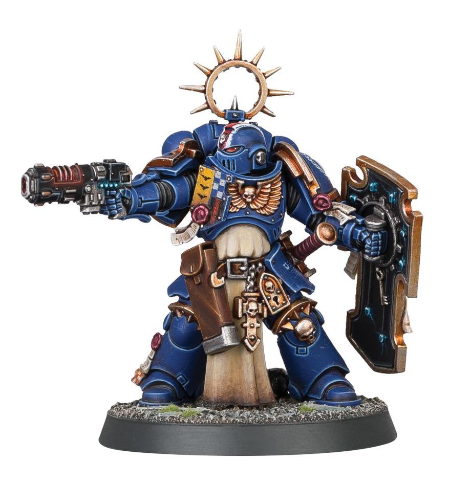 Space Marines: Lieutenant with Storm Shield