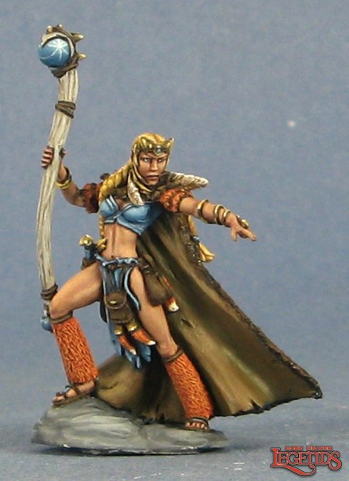 Reaper - Unpainted - 03289 - Dark Heaven Legends: Ilana, Female Shaman (metal)