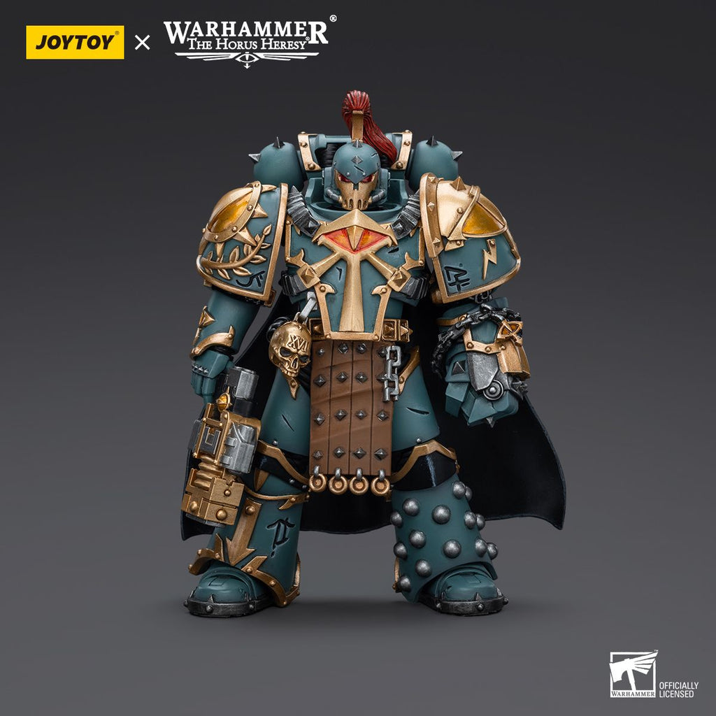 JoyToy Warhammer Collectibles: 1/18 Scale Sons Of Horus Legion Praetor With Power Fist