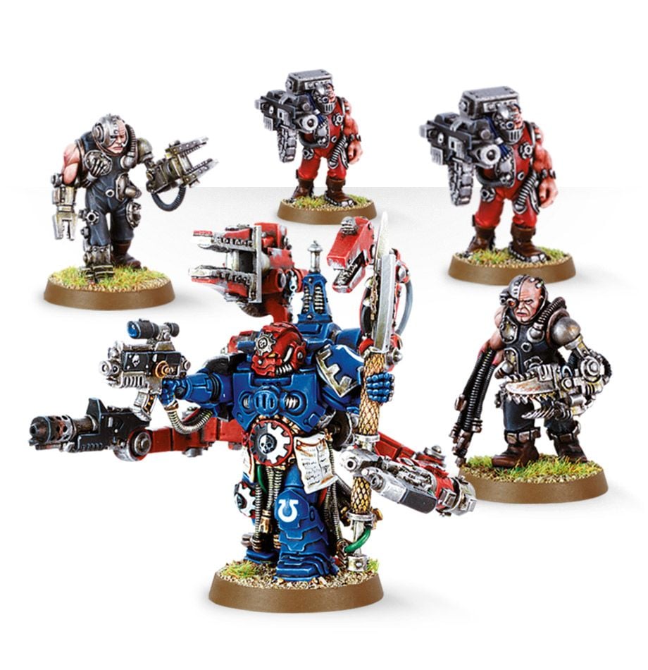 Space Marines: Techmarine with Servitors